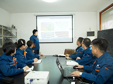 始終致力于研發(fā)和創(chuàng)新。 始終致力于研發(fā)和創(chuàng)新。